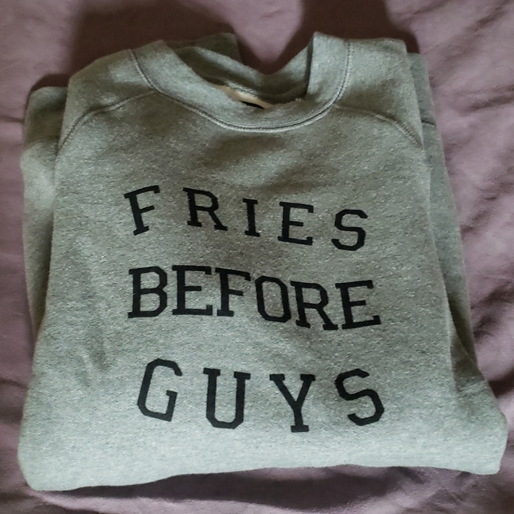 NWT Brunette the Label sweatshirt. Size XS/S